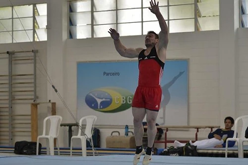 O ginasta fez solo e salto e a SERC/USCS ficou com a segunda posição no geral passando para a disputa de medalhas, neste domingo (6/8/2017), no Pinheiros, em São Paulo / Foto: Osvaldo F./Contrapé/Arquivo