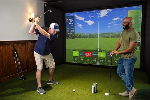 Golfe Indoor Cresce no Brasil com Simuladores de Alta Tecnologia