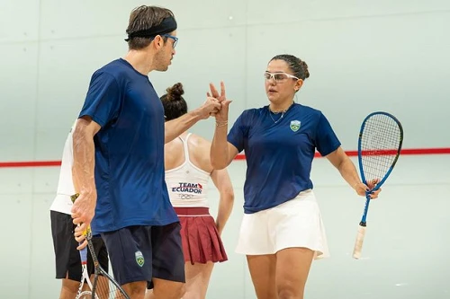 Laura Silva e Pedro Mometto conquistam prata no squash em estreia mista
