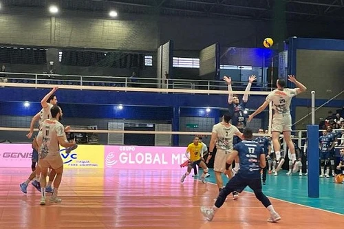 Vôlei Mania Itaquá enfrenta Viapol Vôlei São José pelo Paulista
