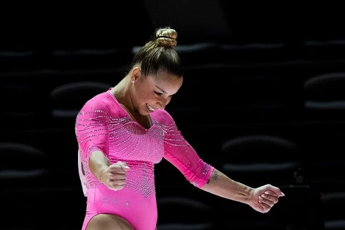 Flávia Saraiva conquista ouro em Szombathely