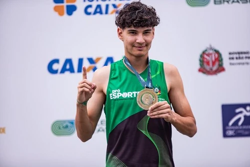 Caio Cavalheiro conquista título brasileiro sub-16 e estabelece novo recorde nos 250 metros